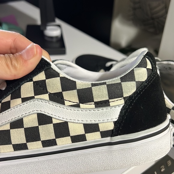 Vans - Picture 5 of 6